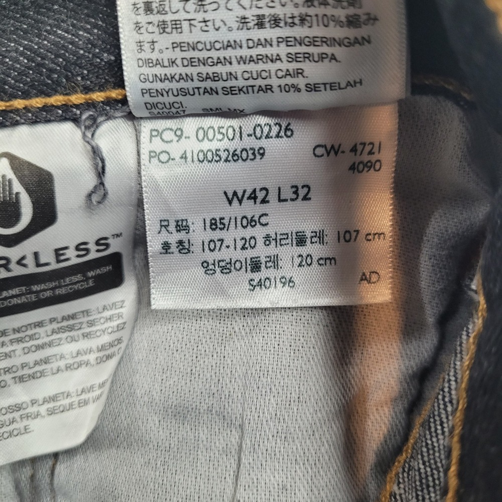 Levi's 501 Original Fit Jeans Mens 42x32 Dark Wash Blue Button Fly Straight Leg - Picture 6 of 9